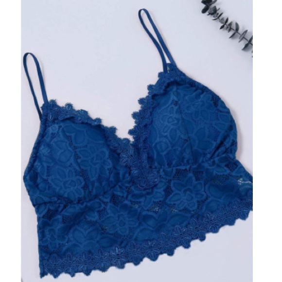 Lace Bralette Crop Top - Picture 3 of 4